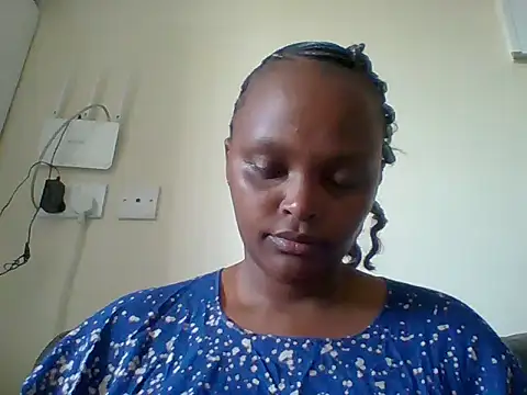 Snapshot of Sexxy-Shie chatting on February 14, 8:21 am Sexxy-Shie online show from February 14, 8:21 am