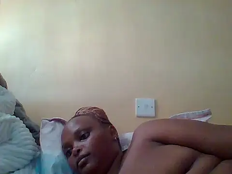 Snapshot of Sexxy-Shie chatting on March 18, 1:20 pm Sexxy-Shie online show from March 18, 1:20 pm