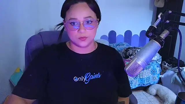 Luciernaga18 online show from July 1, 8:52 pm