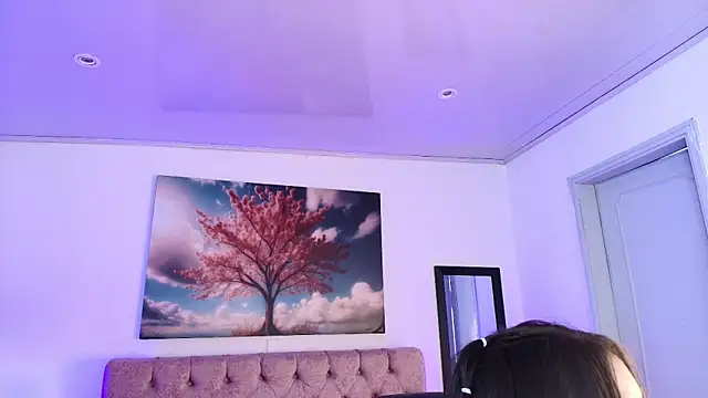 Julianaa Castro  online show from January 17, 11:48 am