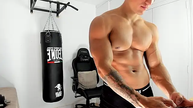 dan01  online show from October 28, 8:44 pm