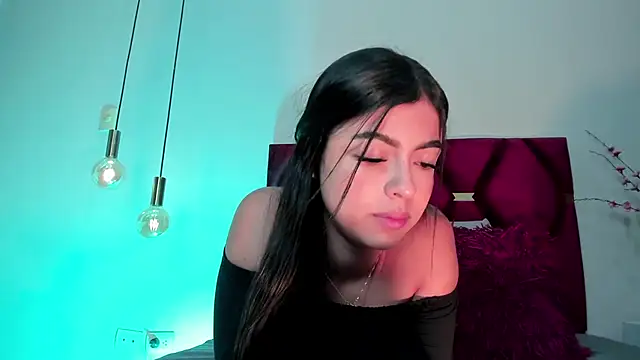 SiennaVidaal online show from January 14, 9:09 pm