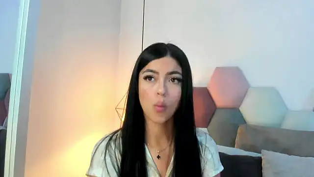 SiennaVidaal online show from March 10, 6:01 pm