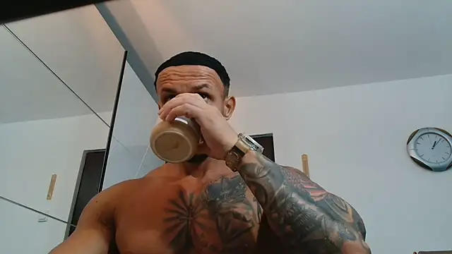 Magnificmuscles89 online show from June 16, 10:07 am
