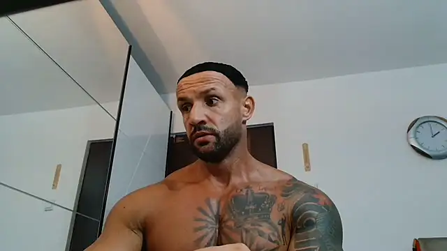 Magnificmuscles89 online show from June 17, 11:01 am