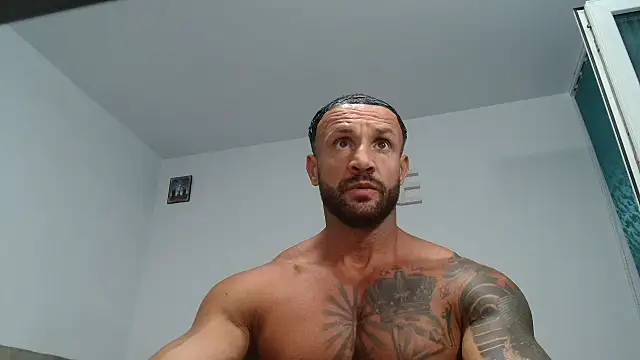 Magnificmuscles89 online show from July 5, 9:33 pm