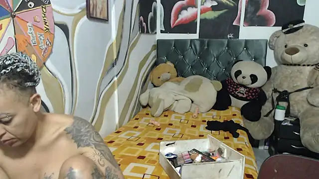 manzanahot9 online show from November 18, 10:41 am