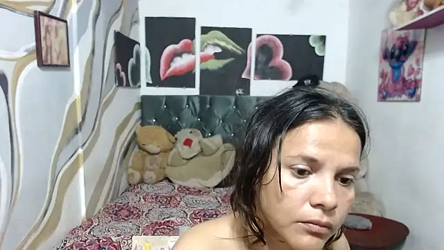 Snapshot of manzanahot9 chatting on March 24, 12:32 pm manzanahot9 online show from March 24, 12:32 pm