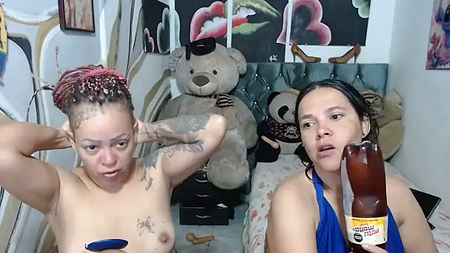Snapshot of manzanahot9 chatting on July 15, 12:21 pm manzanahot9 online show from July 15, 12:21 pm
