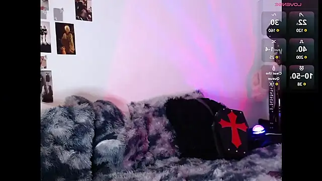Snapshot of katt-mistique666 chatting on March 7, 8:33 pm katt-mistique666 online show from March 7, 8:33 pm