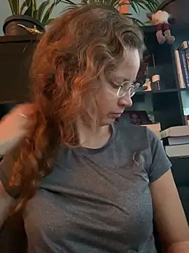 AnnikaRose online show from November 10, 6:45 am