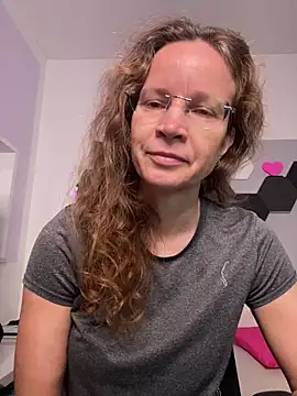 AnnikaRose online show from December 19, 6:42 am