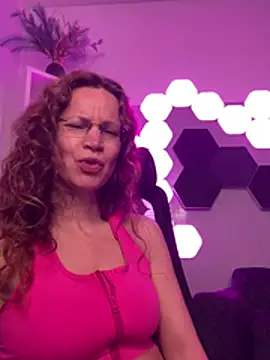 AnnikaRose online show from May 2, 3:11 am