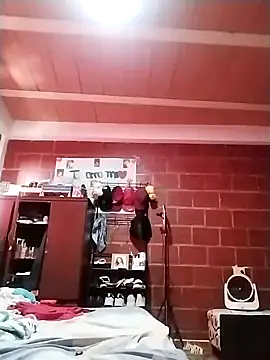 Snapshot of Elvergon3456 chatting on December 26, 6:12 pm Elvergon3456 online show from December 26, 6:12 pm