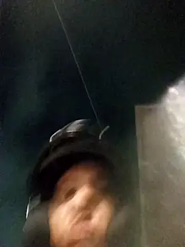 Snapshot of Elvergon3456 chatting on October 4, 8:34 am Elvergon3456 online show from October 4, 8:34 am