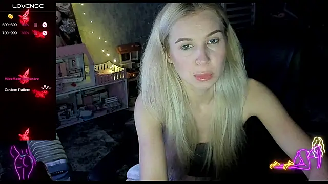 Snapshot of _NigoNika chatting on May 4, 7:32 pm NigoNika online show from May 4, 7:32 pm