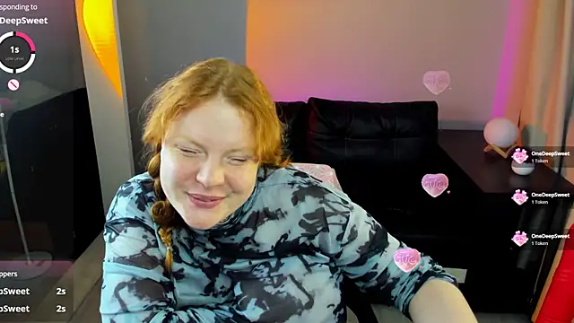 Snapshot of Cassie_xKiss chatting on June 11, 12:32 am Cassie xKiss online show from June 11, 12:32 am