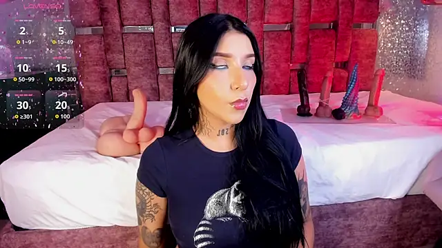 Leiaa  online show from May 10, 1:33 am