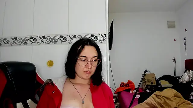Sweet-Suck69 online show from June 17, 5:10 am