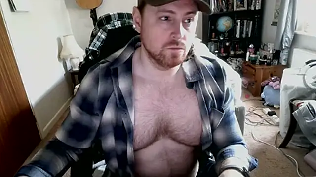Snapshot of Hairy_Guy30 chatting on August 8, 3:58 pm Hairy Guy30 online show from August 8, 3:58 pm