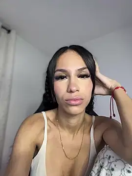 Snapshot of Miaa_love6969 chatting on July 31, 1:16 am Miaa love6969 online show from July 31, 1:16 am