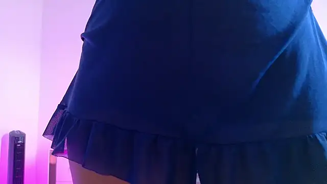 Snapshot of ayheleensexygirl1 chatting on July 6, 9:06 pm ayheleensexygirl1 online show from July 6, 9:06 pm