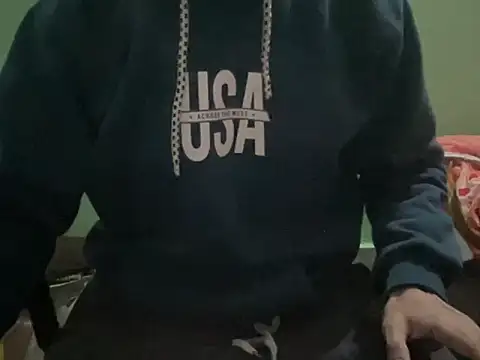 Snapshot of hot_asian_boy chatting on December 5, 9:39 am hot asian boy online show from December 5, 9:39 am