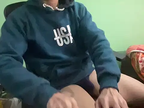 Snapshot of hot_asian_boy chatting on December 5, 1:06 pm hot asian boy online show from December 5, 1:06 pm