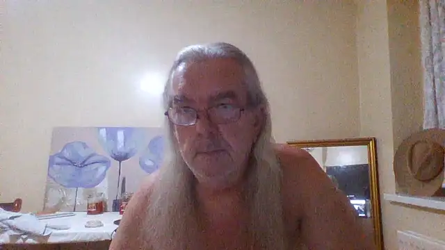 Snapshot of john_little_one1 chatting on June 29, 11:38 pm john little one1 online show from June 29, 11:38 pm