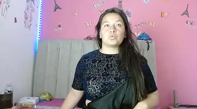 monickhot303av online show from January 14, 11:48 pm