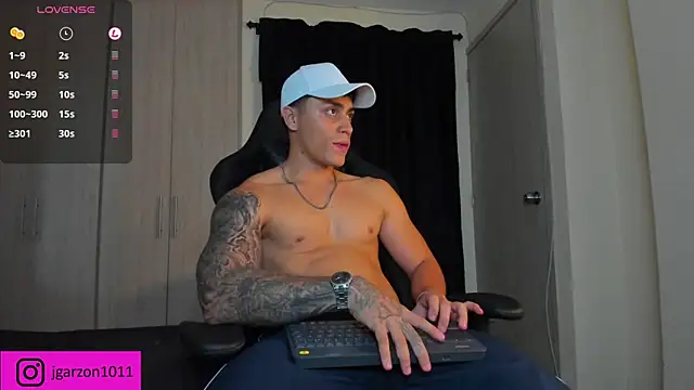 Snapshot of _joansoto chatting on March 13, 1:40 pm  joansoto online show from March 13, 1:40 pm