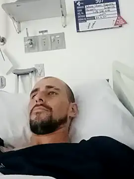 Snapshot of fire_menxxx001 chatting on December 7, 1:36 am fire menxxx001 online show from December 7, 1:36 am