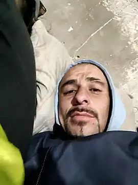 Snapshot of fire_menxxx001 chatting on January 11, 6:18 am fire menxxx001 online show from January 11, 6:18 am