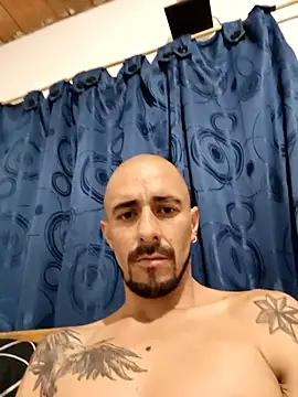 Snapshot of fire_menxxx001 chatting on February 17, 5:48 am fire menxxx001 online show from February 17, 5:48 am