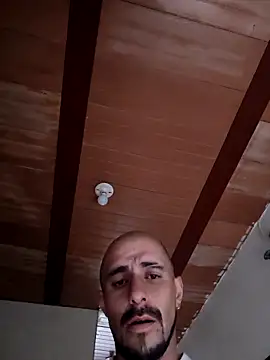 Snapshot of fire_menxxx001 chatting on February 18, 9:33 pm fire menxxx001 online show from February 18, 9:33 pm