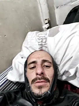 Snapshot of fire_menxxx001 chatting on February 21, 4:02 am fire menxxx001 online show from February 21, 4:02 am