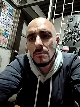 Snapshot of fire_menxxx001 chatting on March 10, 5:34 am fire menxxx001 online show from March 10, 5:34 am