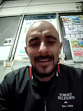 Snapshot of fire_menxxx001 chatting on March 17, 5:33 am fire menxxx001 online show from March 17, 5:33 am