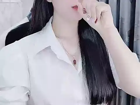 Snapshot of _Lygn__ chatting on January 1, 12:53 am Lygn online show from January 1, 12:53 am