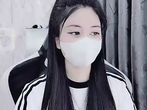 Snapshot of _Lygn__ chatting on January 9, 1:39 am Lygn online show from January 9, 1:39 am