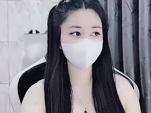 Snapshot of _Lygn__ chatting on January 10, 2:14 am Lygn online show from January 10, 2:14 am