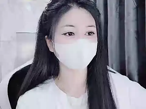 Snapshot of _Lygn__ chatting on January 19, 5:48 am Lygn online show from January 19, 5:48 am