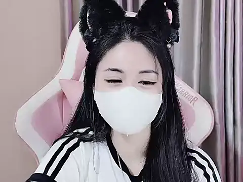 Snapshot of _Lygn__ chatting on January 25, 7:18 pm Lygn online show from January 25, 7:18 pm