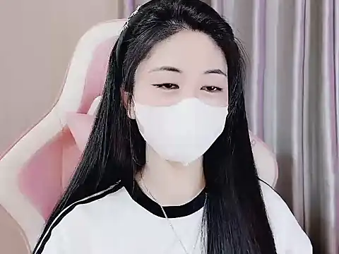 Snapshot of _Lygn__ chatting on January 30, 7:37 pm Lygn online show from January 30, 7:37 pm