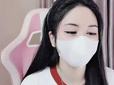 Snapshot of _Lygn__ chatting on February 6, 4:47 pm Lygn online show from February 6, 4:47 pm
