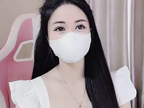 Snapshot of _Lygn__ chatting on February 8, 7:59 am Lygn online show from February 8, 7:59 am
