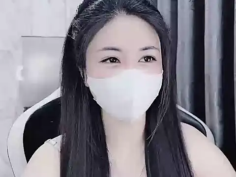 Snapshot of _Lygn__ chatting on February 12, 10:35 am Lygn online show from February 12, 10:35 am