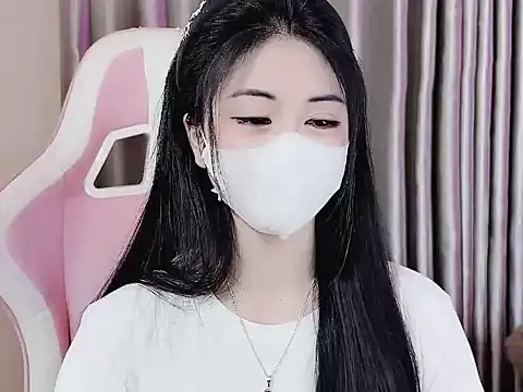 Snapshot of _Lygn__ chatting on February 25, 9:13 pm Lygn online show from February 25, 9:13 pm