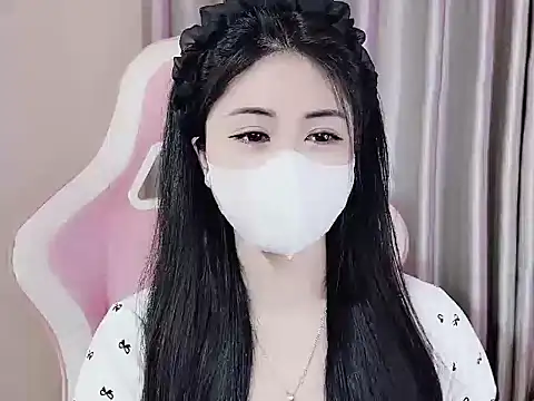 Snapshot of _Lygn__ chatting on March 17, 7:26 pm Lygn online show from March 17, 7:26 pm