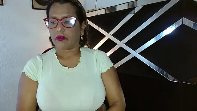 Snapshot of elizabeth_mature23 chatting on September 24, 12:52 pm elizabeth mature23 online show from September 24, 12:52 pm